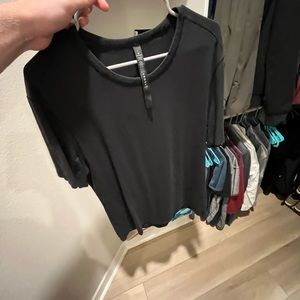 Lululemon 5 year tee